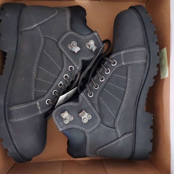 NWB Men's Work Boot. SIZE 8. - Picture 4 of 7